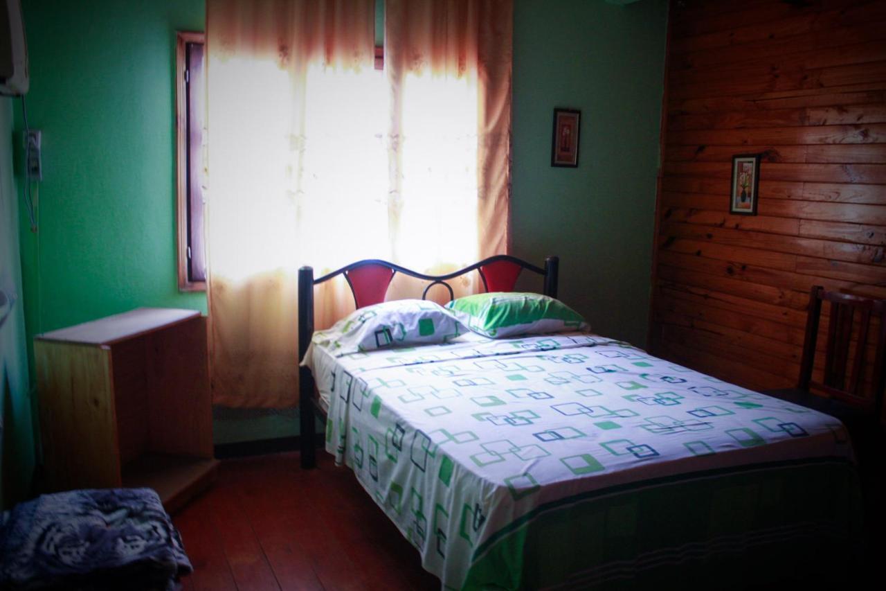 Hostel Haus Puerto Iguazú Buitenkant foto