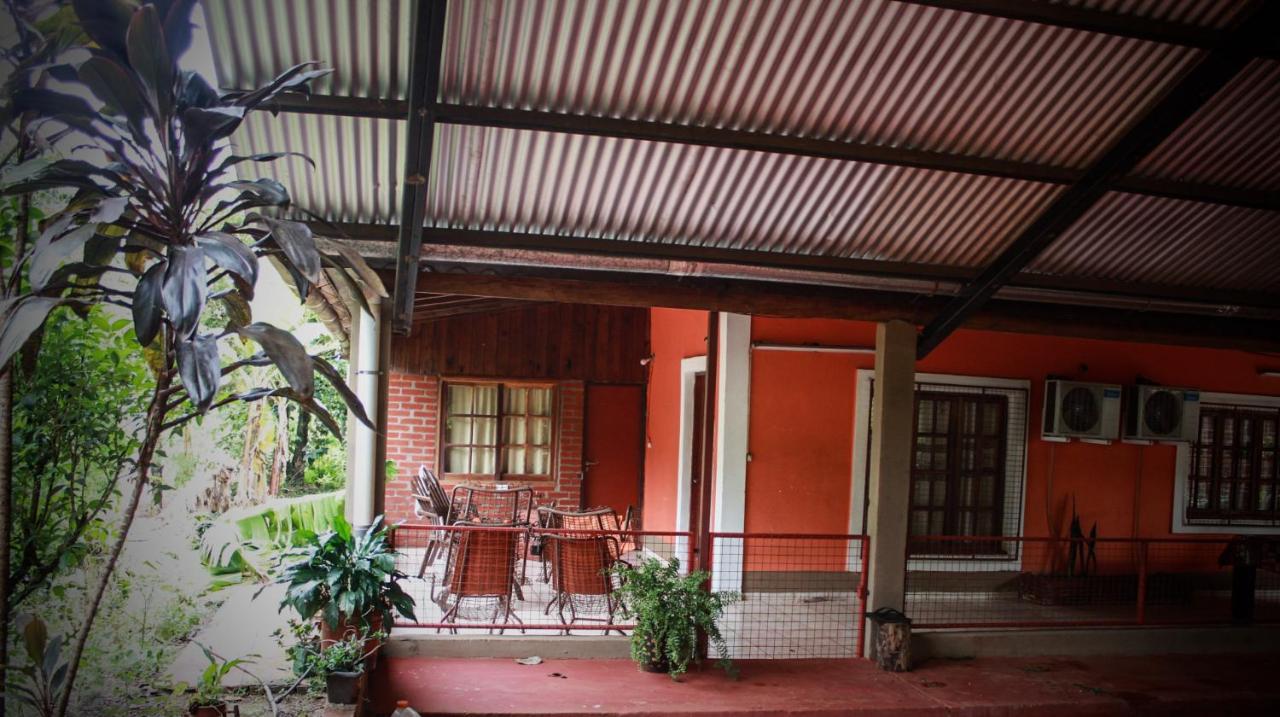 Hostel Haus Puerto Iguazú Buitenkant foto