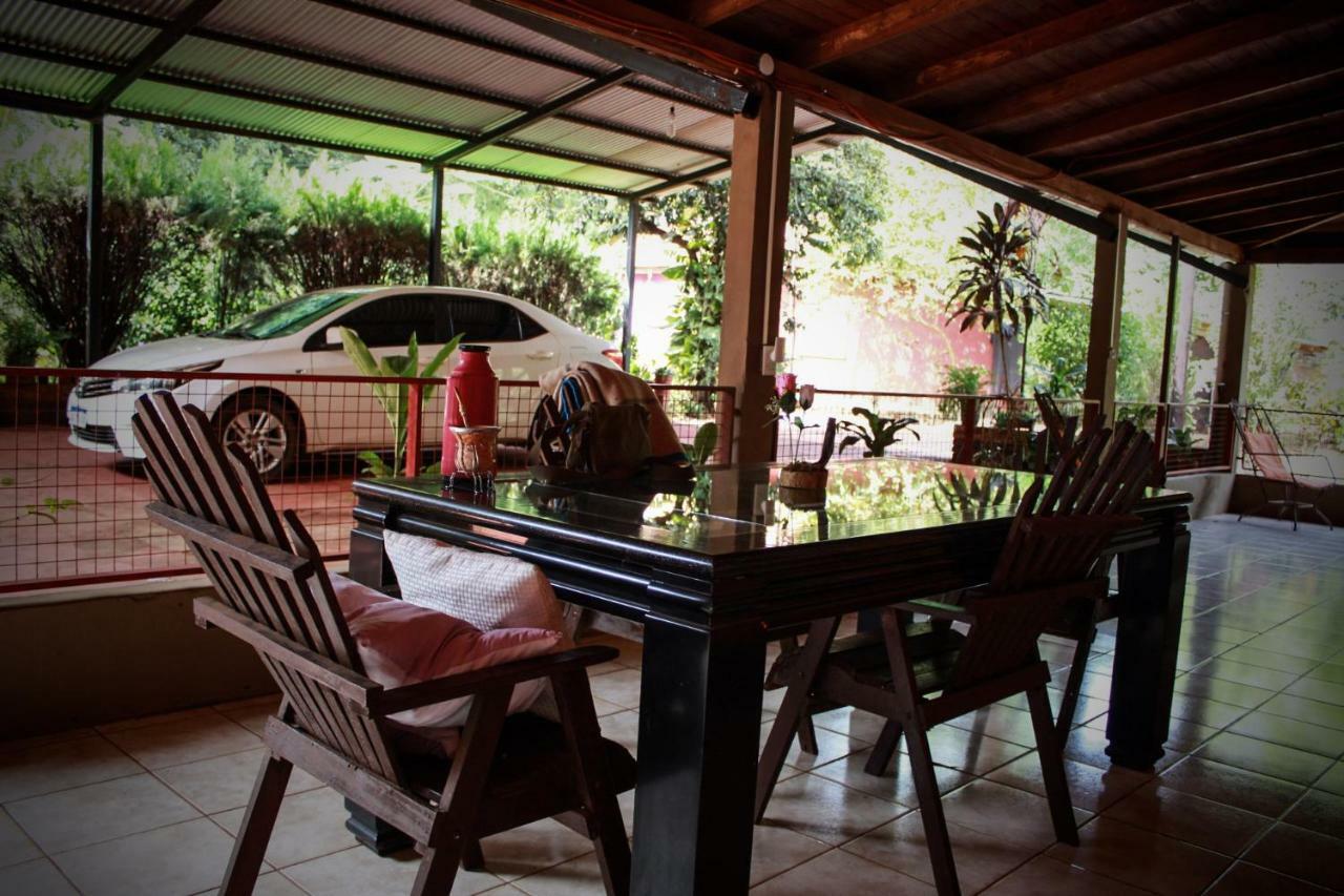 Hostel Haus Puerto Iguazú Buitenkant foto